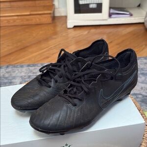 Nike Men's Black Soccer Cleats